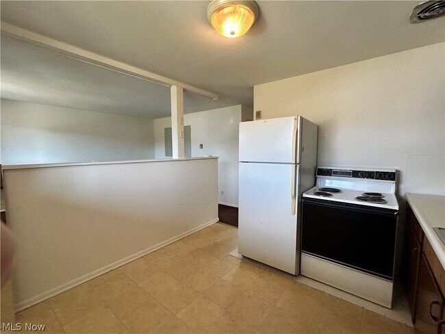 Foto del edificio - 301 Martin Ave