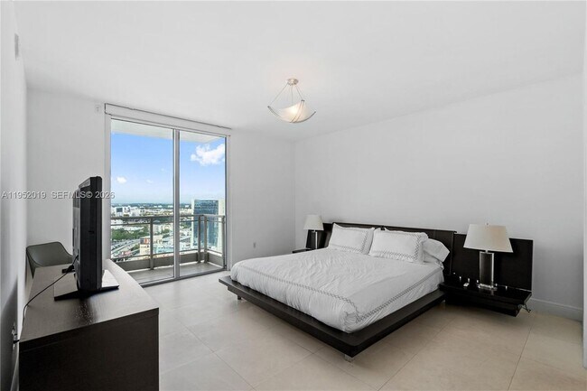 Foto del edificio - 90 SW 3rd St
