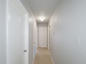 Building Photo - 17706 Glenhagen Ct