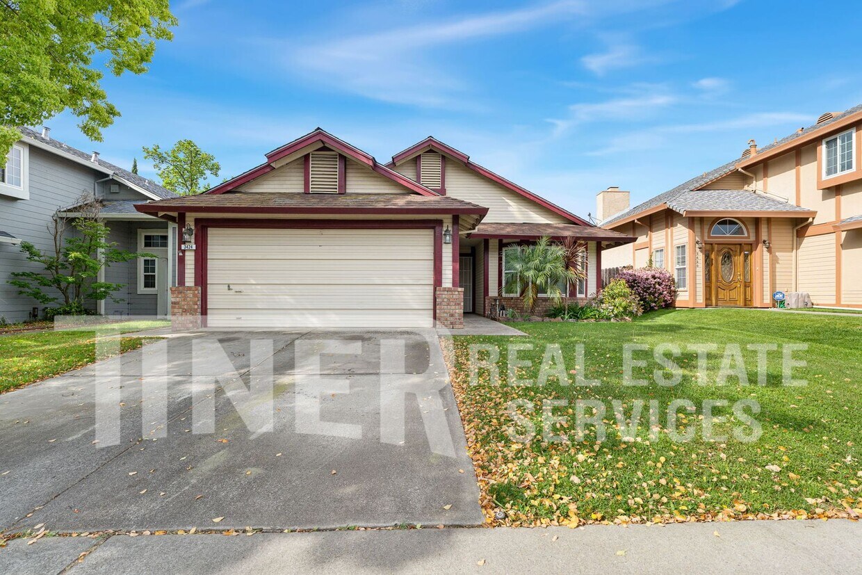 Primary Photo - 3424 Lowther Way