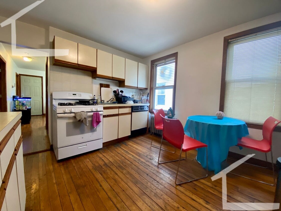 Primary Photo - Central Allston Location. Eat-in Kitchen, ...