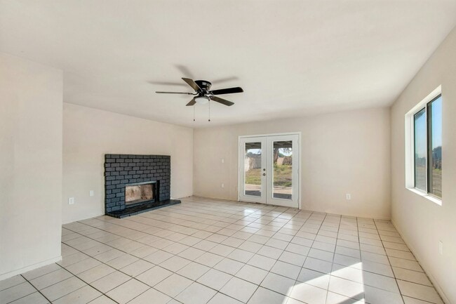 Foto del edificio - 8425 Redwood Ave