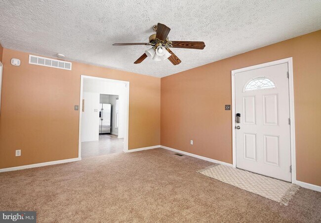 Foto del edificio - 20 Lerner Ct