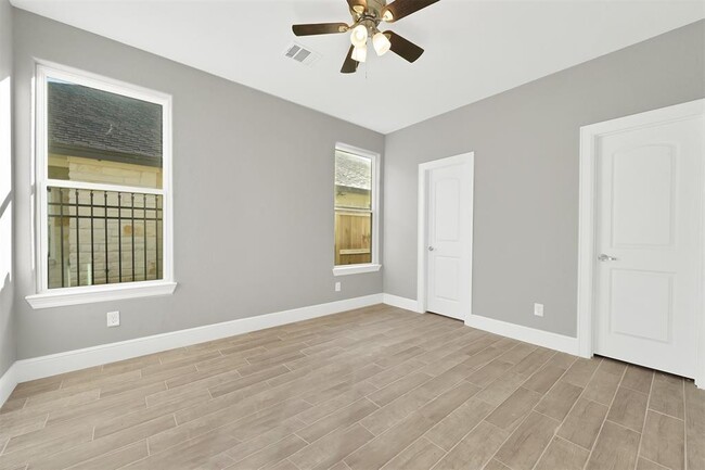 Foto del edificio - 5754 Reed Rd