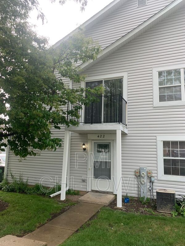 Primary Photo - 422 N Cambridge Dr