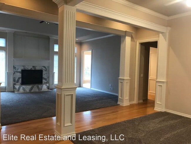 Building Photo - 3 br, 2.5 bath House - 13924 MIDDLEBERRY ROAD