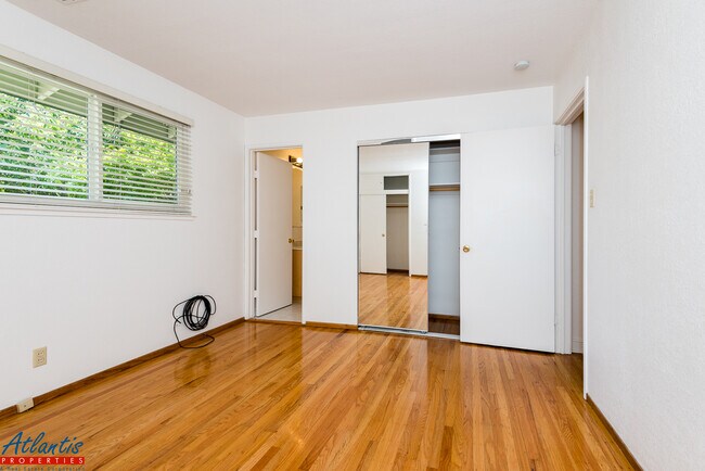 Building Photo - 1626 Quail Ave
