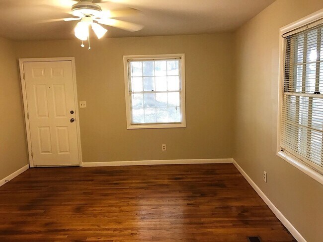 Building Photo - 3 Bedroom Single Family Home in Clarkston