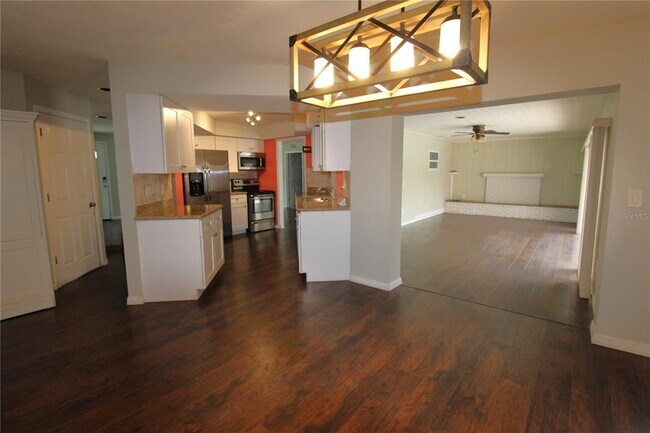 Foto del edificio - 6426 Jarvis Rd