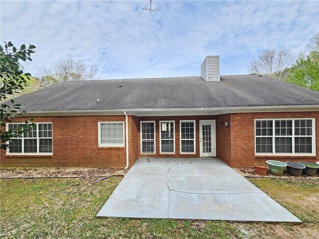 Foto del edificio - 3351 Governors Ct