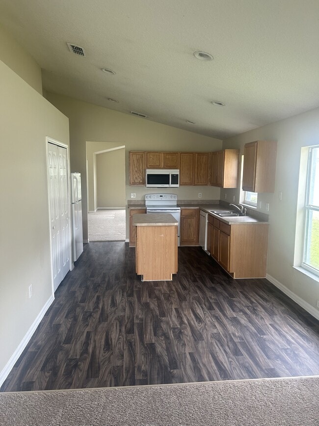 Building Photo - 5209 Sunset Canyon Dr
