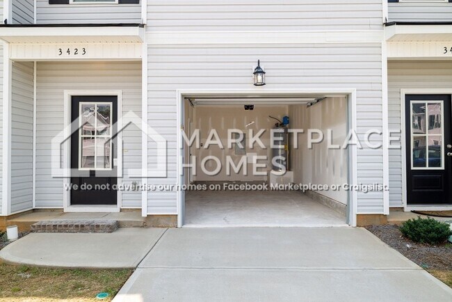 Foto del edificio - 3423 Briar Rose Ct