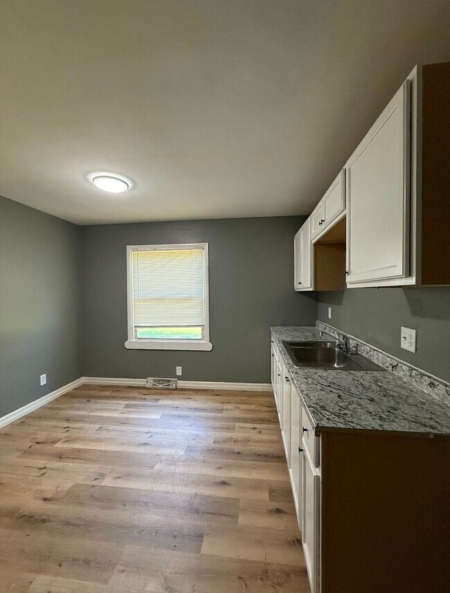 Foto del edificio - 8606 E 114th St