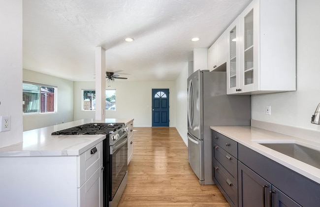 Foto del edificio - 2371 Berry St