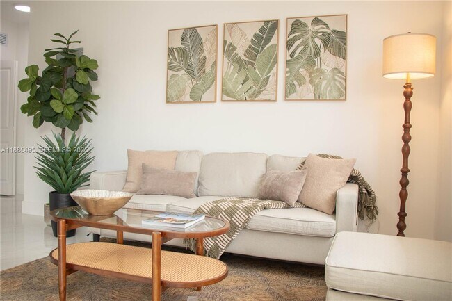 Foto del edificio - 1453 W 29th St