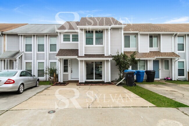 Foto del edificio - Welcome to this charming abode.