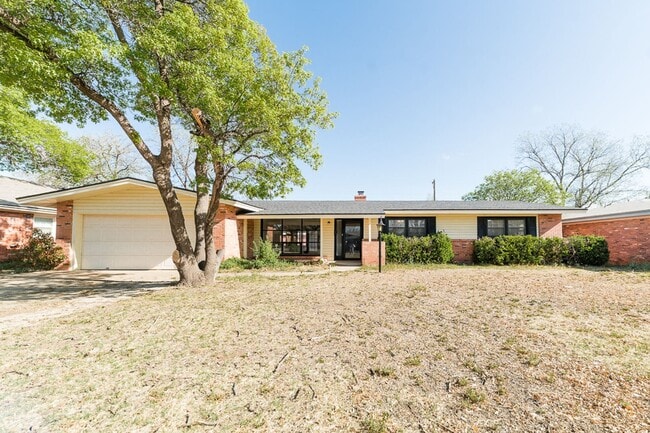 Building Photo - New remodeled 3/2