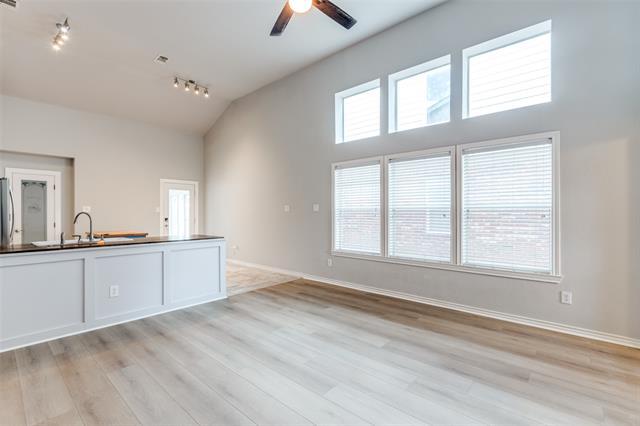 Foto del edificio - 8925 Stewart St