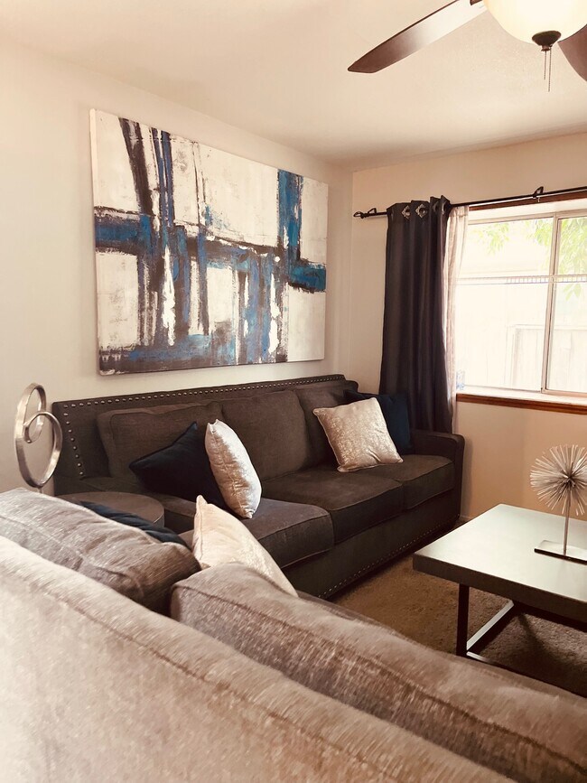 Foto del edificio - 15133 Ryhiner Ln