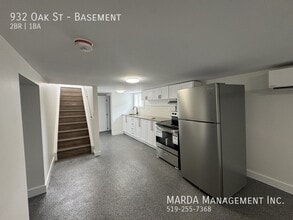 Building Photo - 932 Oak Ave