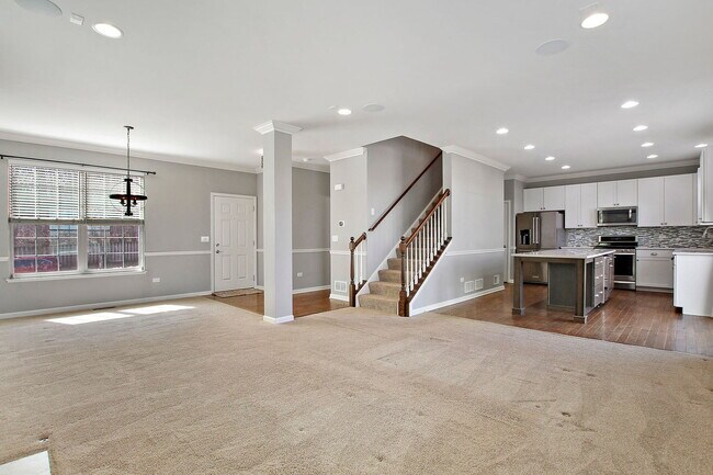 Building Photo - 48 S Cornerstone Dr