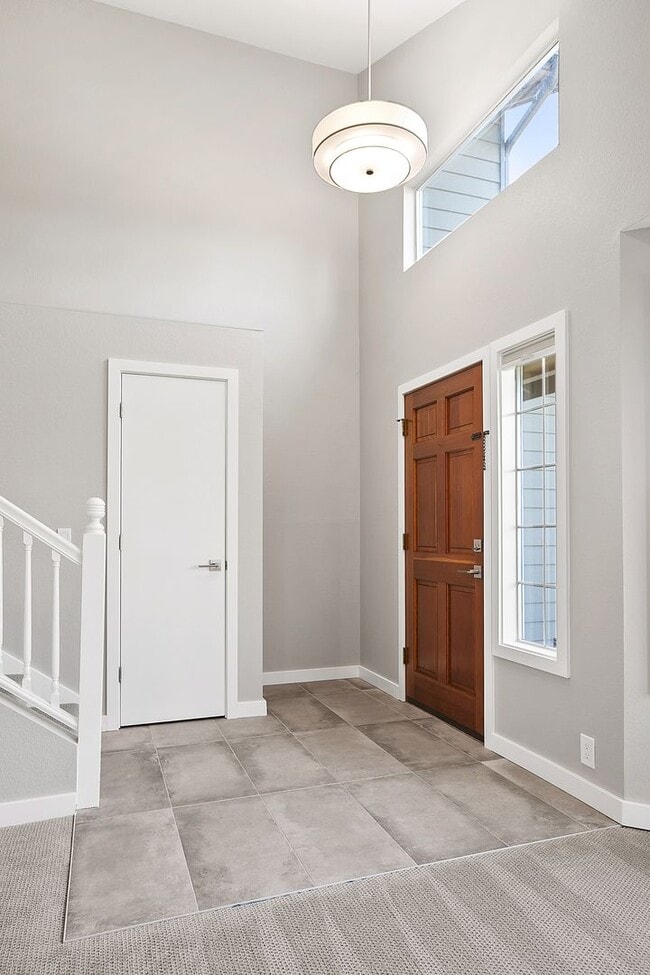 Foto del edificio - Inviting Everett Home Featuring 3 Bedrooms, Fireplace, and Fully Fenced Backyard