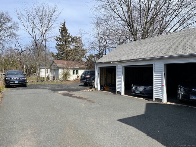 Building Photo - 1138 Boulevard