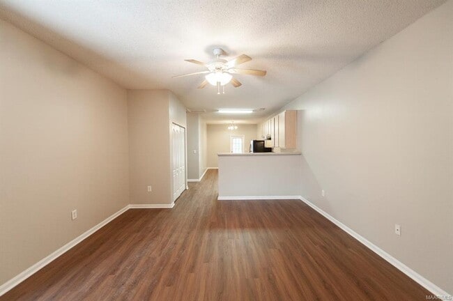 Building Photo - 147 Pine Meadows Cir