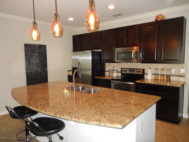 Foto del edificio - 2413 Eagle Vista Ct