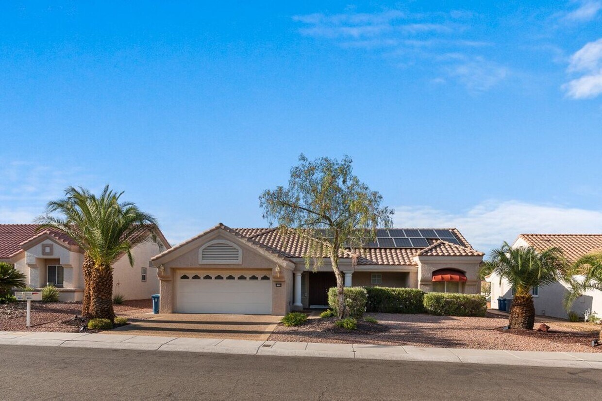 Primary Photo - Gorgeous 2 Bed 2 Bath Single Story home in...