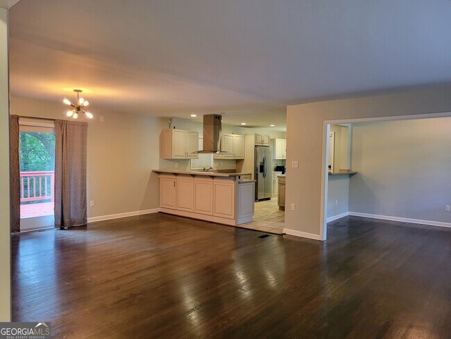 Foto del edificio - 1618 Cooper Lake Rd SE