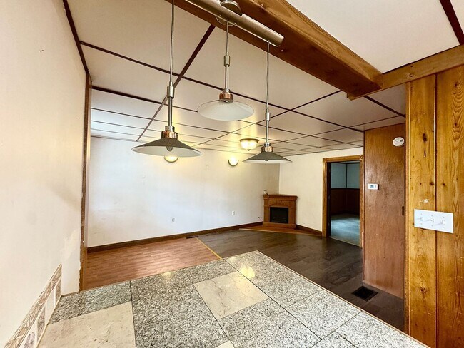 Foto del edificio - 423 E 12th St