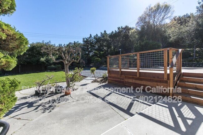 Building Photo - 100 Camino Del Cerro