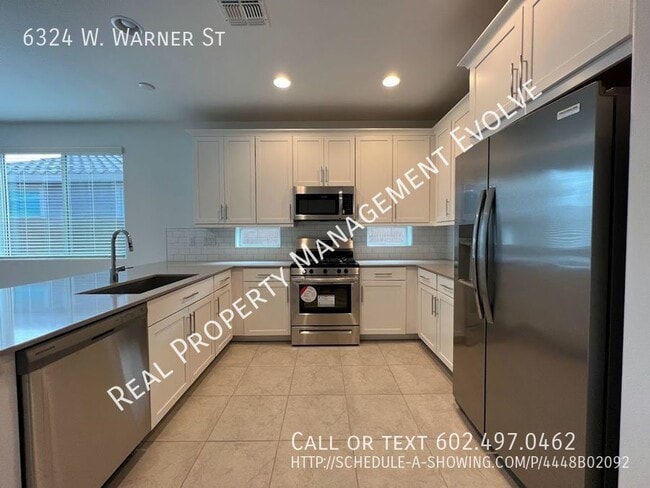 Building Photo - Great Open Floorplan