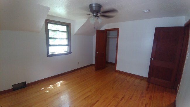 Bedroom #1 (View A) - 2411 W Bourne Ave