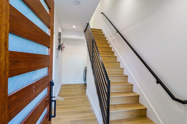 Foto del edificio - 4848 W 17th St