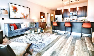 Building Photo - 473 W Huron St