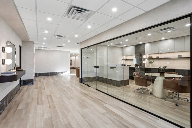 Building Photo - Northampton Crossing Apartments and Townhomes