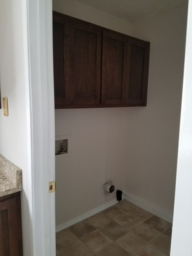 Foto del edificio - 103 Village Ln