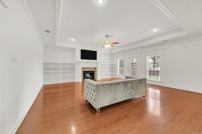 Building Photo - 43 Earnhardt Cir