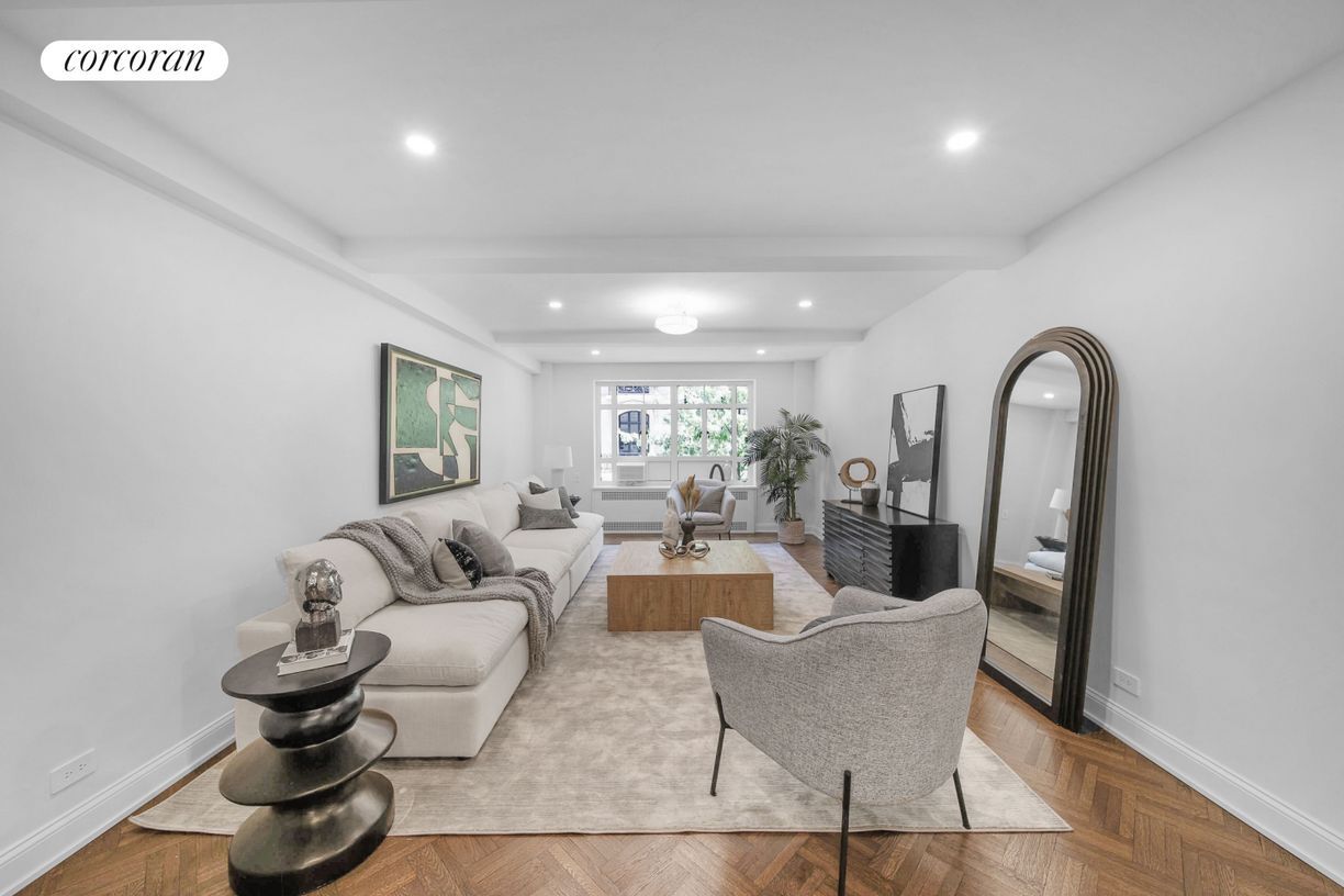 Foto principal - 44 E 67th St