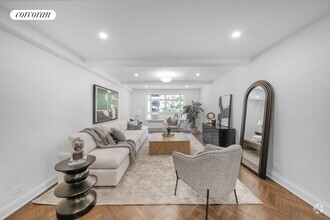 Building Photo - 44 E 67th St