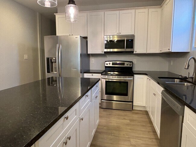 Foto del edificio - 1338 Barth Ave