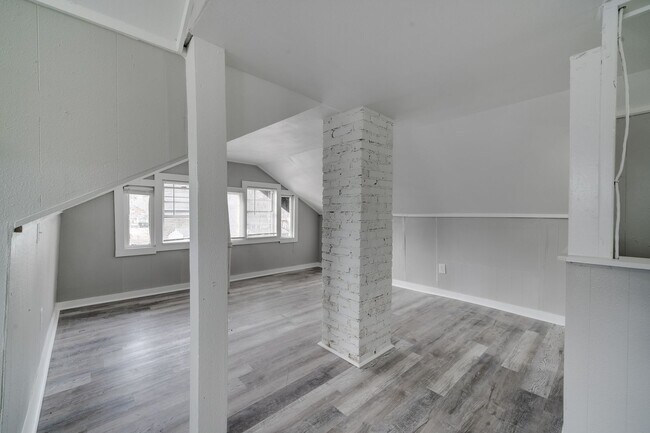 Foto del edificio - 1135 N Ash Conway