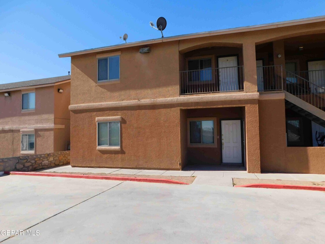 Foto principal - 3408 Blue Earth Ln