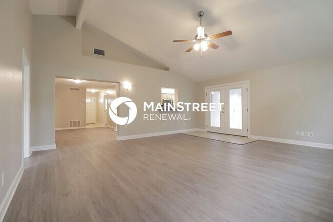 Building Photo - 4 Bedroom Pet-Friendly Home in Ocoee, FL with Main Street Renewal