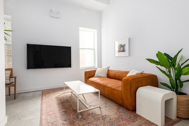 Foto del edificio - 1636 N Western Avenue