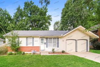 Building Photo - 9802 England Dr