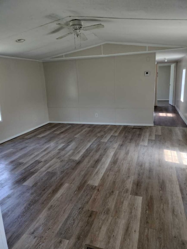 Building Photo - 104 Forest Creek Ln