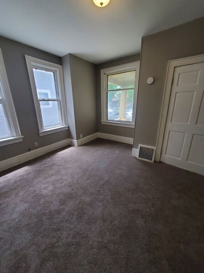 Foto del edificio - 3934 N 19th Pl.